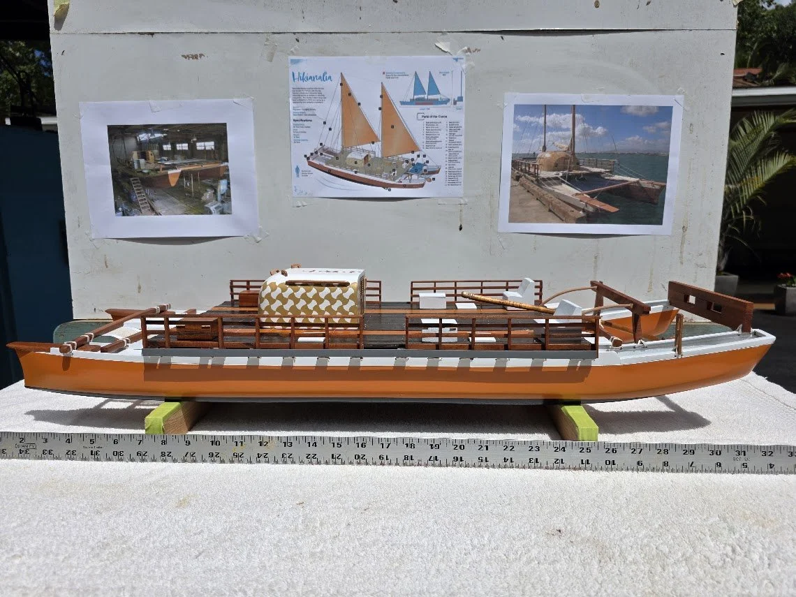  The cabine or “hut” has now been added., so the back beams supporting the solar panels. 