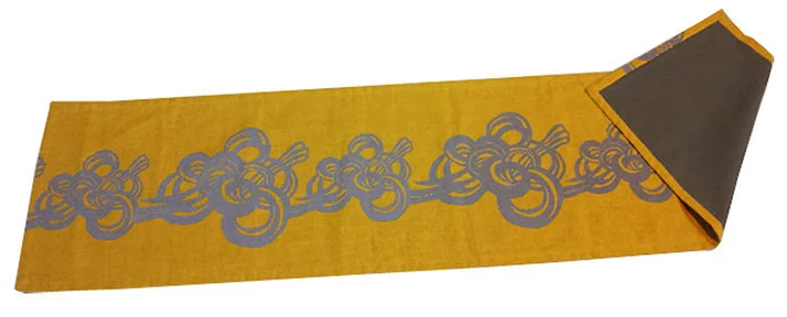 Air table runner, 72 x16 inches