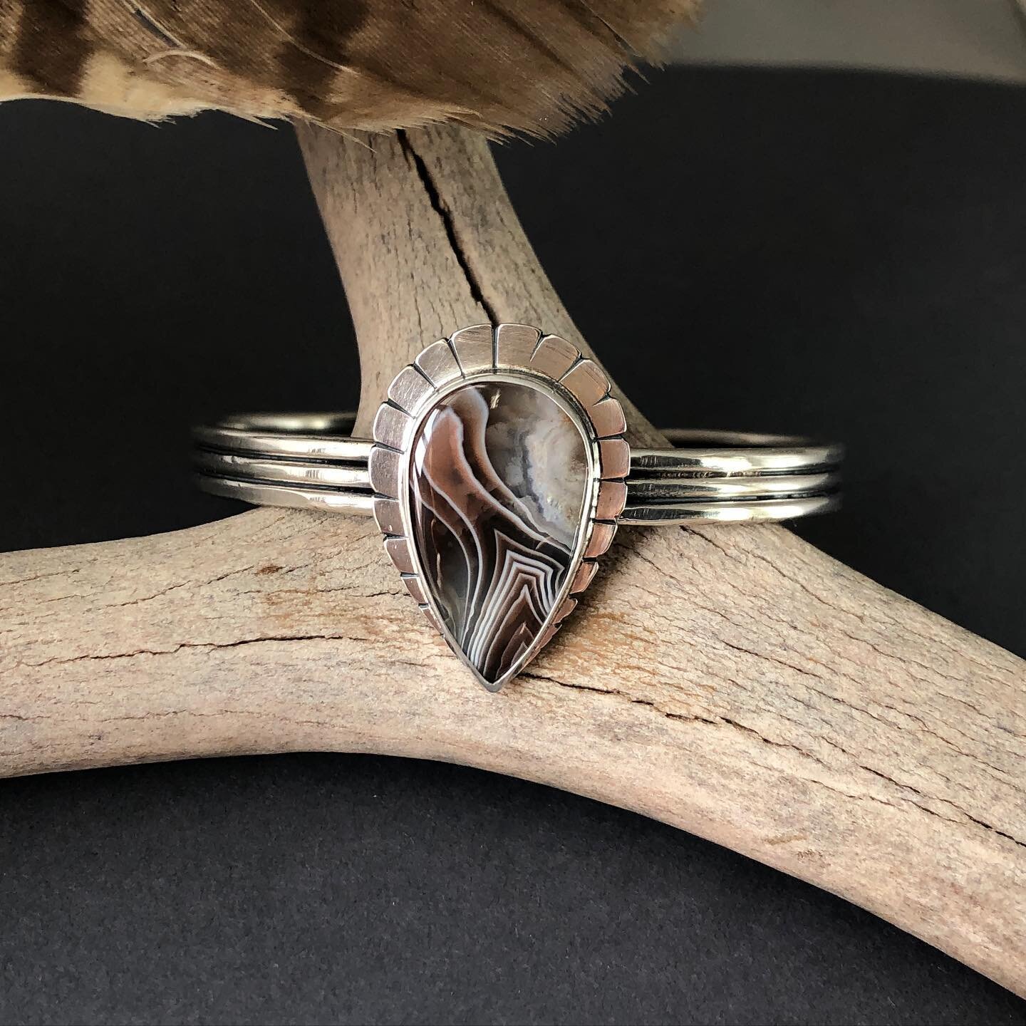 Crazy Lace Agate cuff bracelet in sterling silver! Love the movement in this stone ✨✨✨