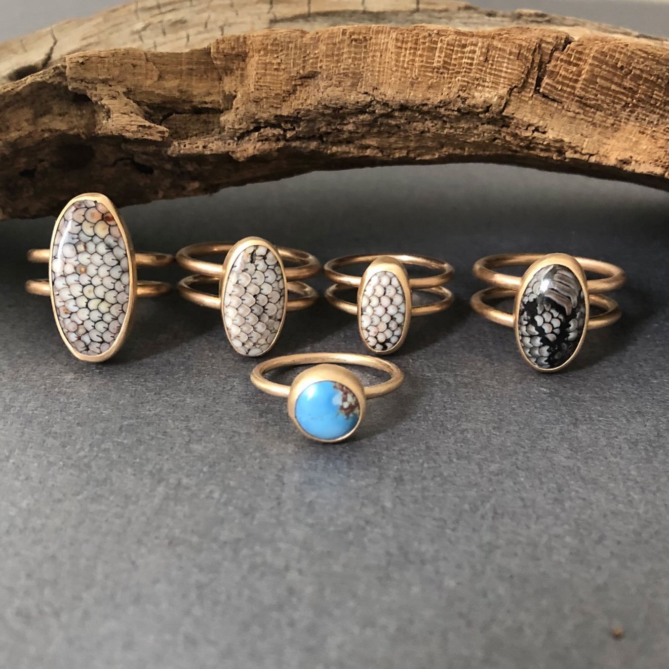 Snakeskin Jasper and Turquoise in gold!!! In love with these colors ✨✨✨ xoxoxoxoxo