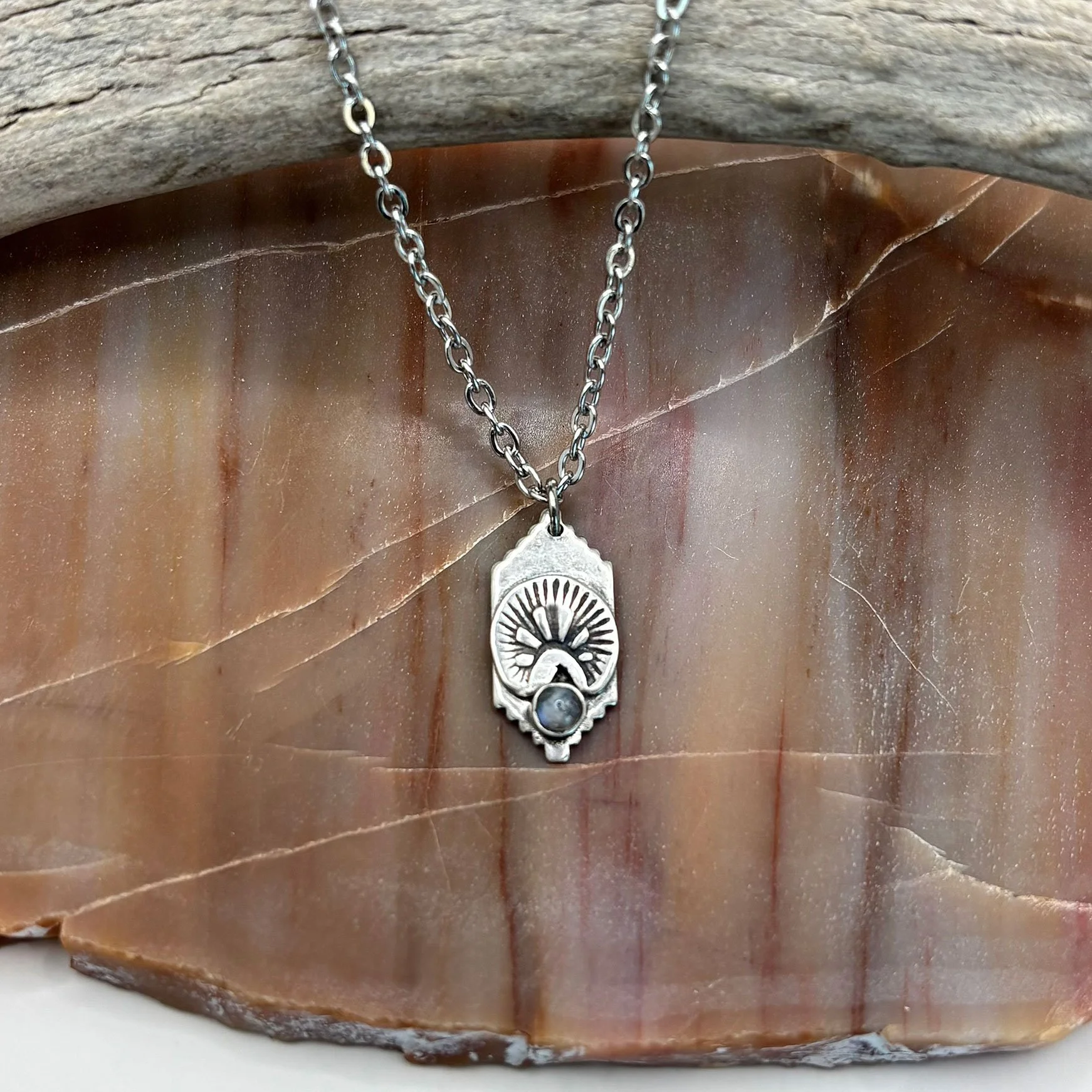 Terra-necklace-silver.jpg
