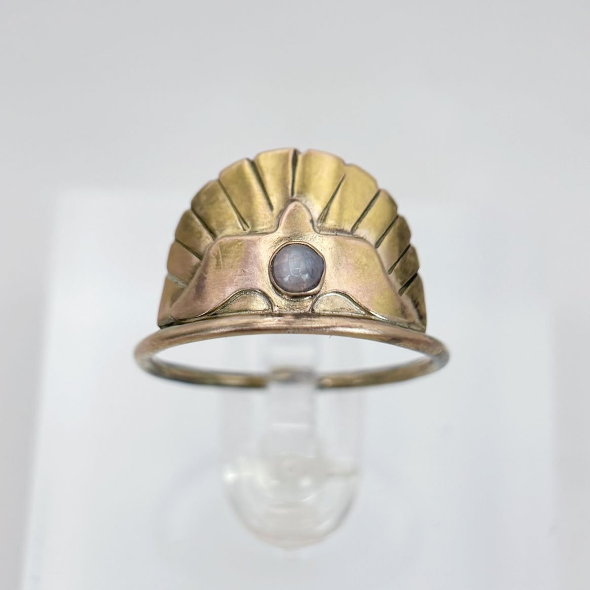 Eos-ring-gold.jpg