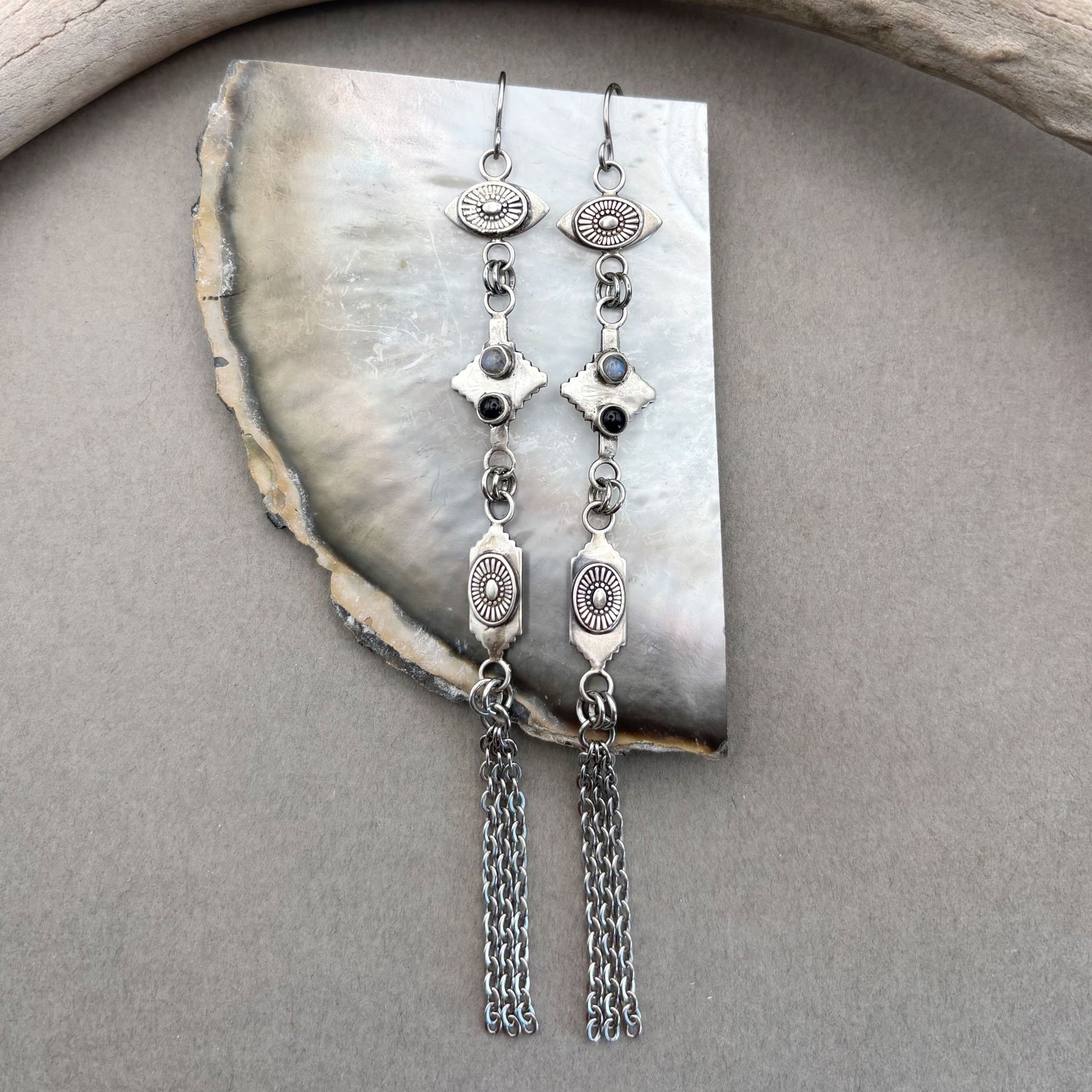 Meadow-II-earrings-silver-shell.jpg