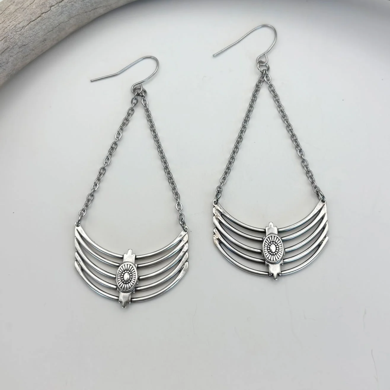 Coyote-earrings-silver-white.jpg