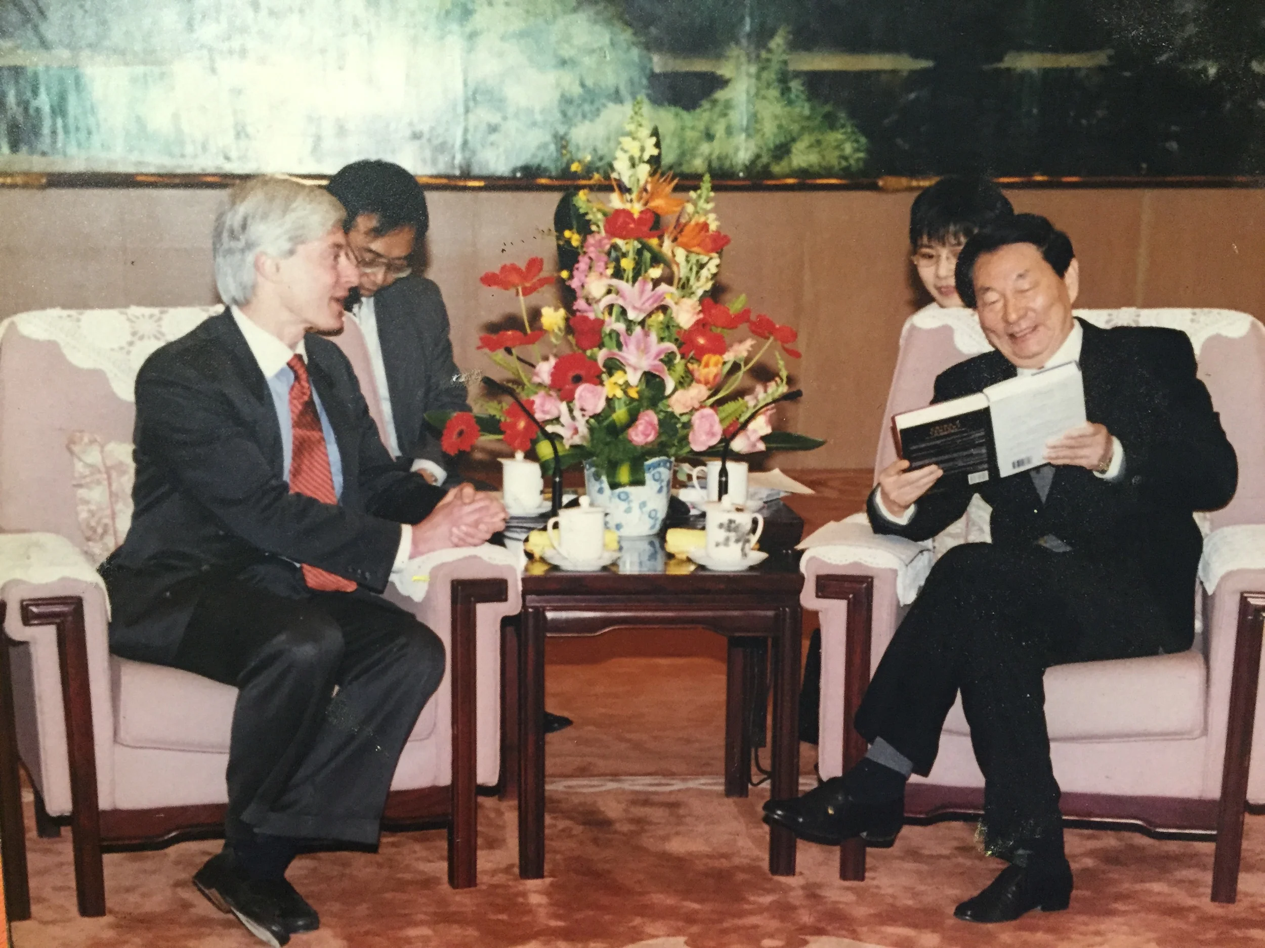 Laurence Brahm with Premier Zhu Rongji.jpg
