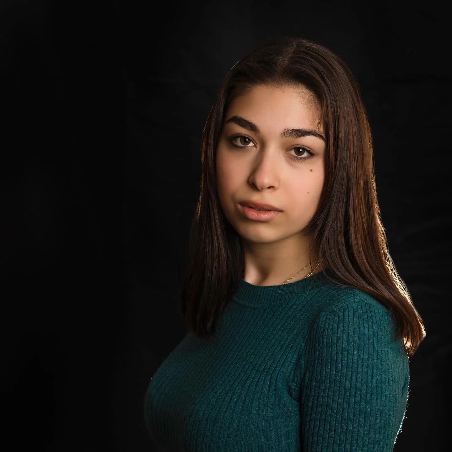 Great memories of the photoshoot with gorgeous Sonya 😍
.
.
.

#studioshoot #studiolighting #love #jumpshot #nikonphotography #photostudio #portraiture #beautiful  #vision #studiolife #creative #melbournephotographer #alyatauphotography  #fun