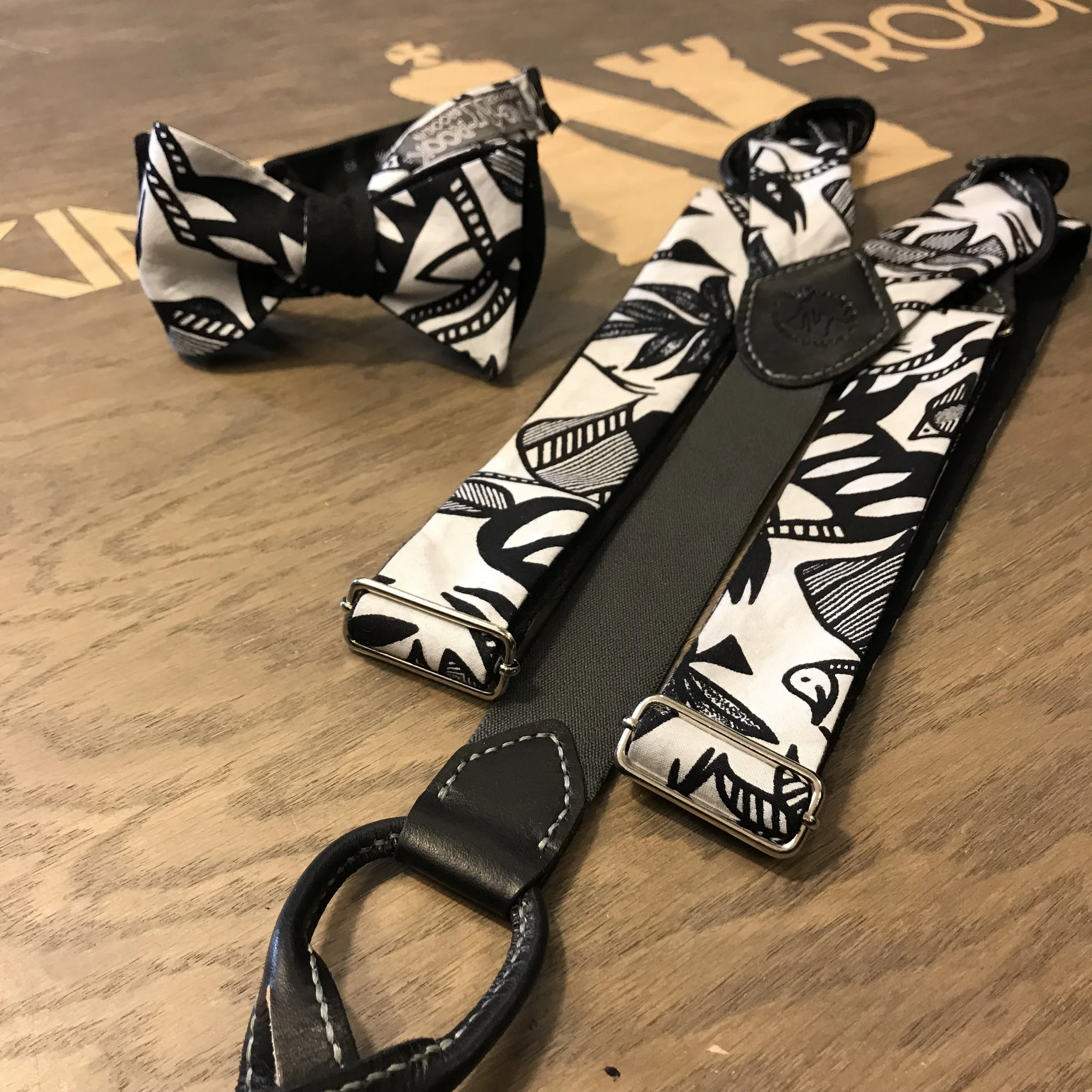 The Ebony | Reversabale Braces &amp; Bow Tie Set