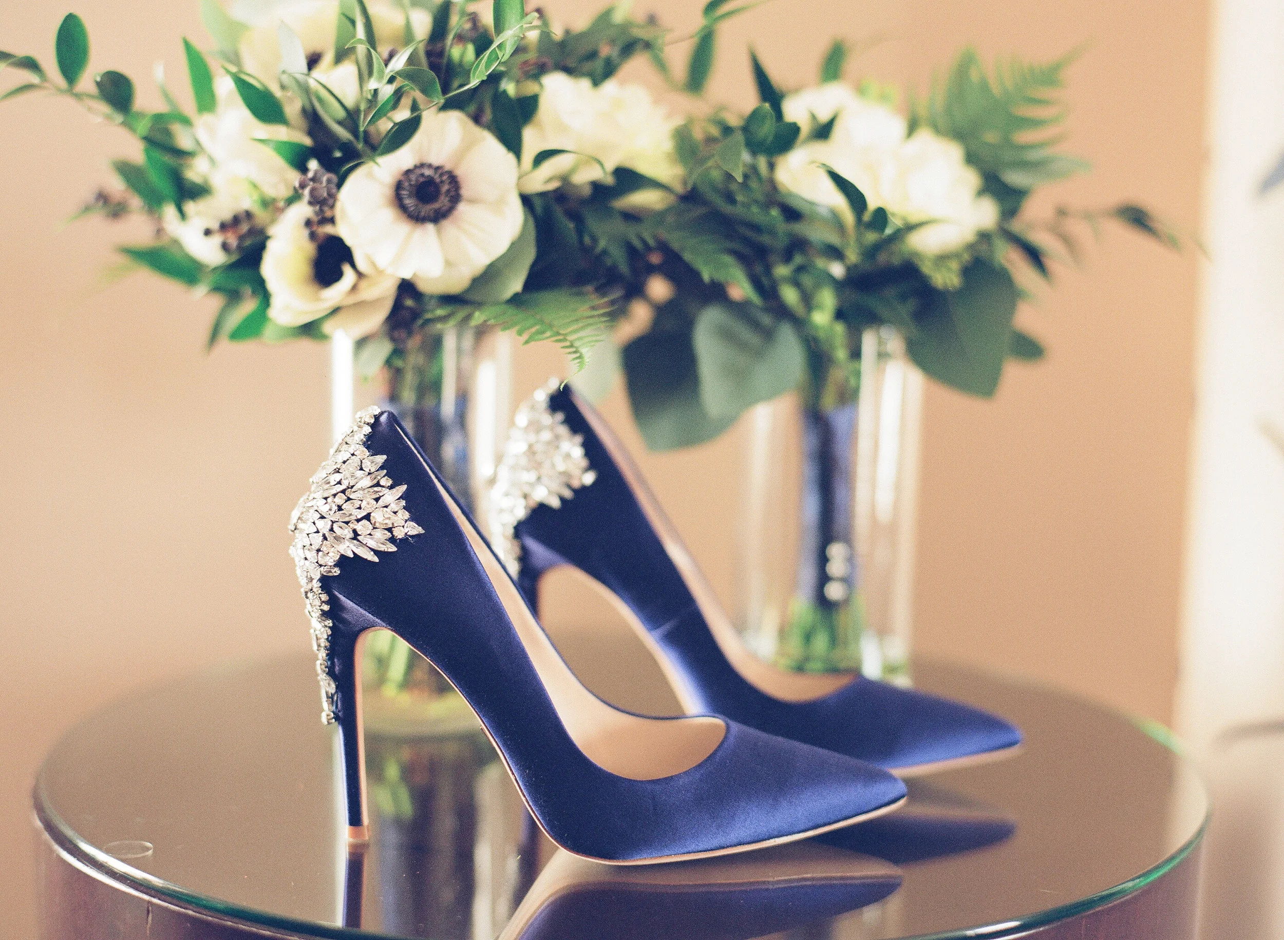 sublimestems.com-Metropolist-Urban-Modern-Wedding-Brides-Florist-Katie Parra Photography-Sublime Stems_26.jpg