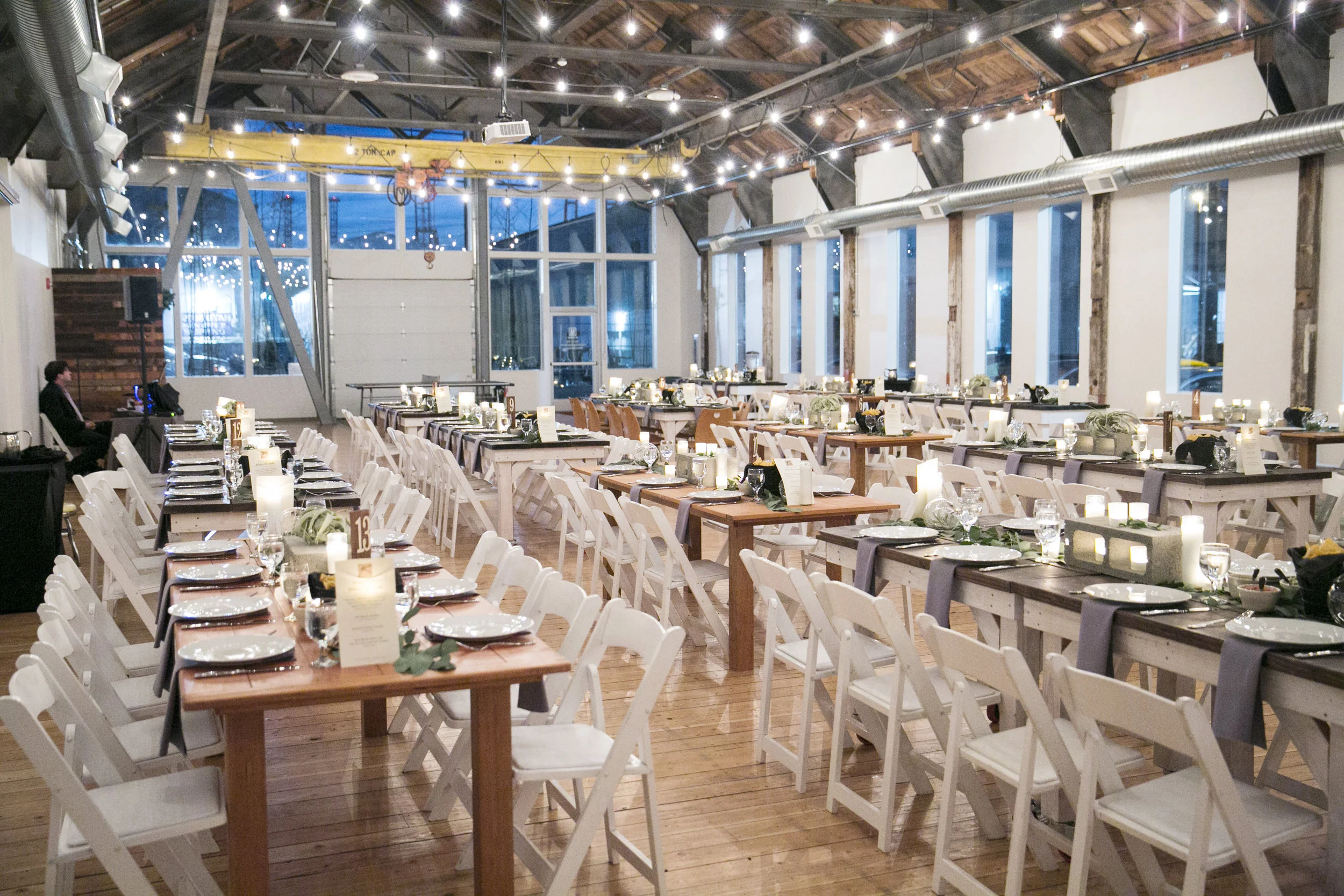 sublimestems.com-Metropolist-Urban-Modern-Wedding-Brides-Florist-Katie Parra Photography-Sublime Stems_29.jpg