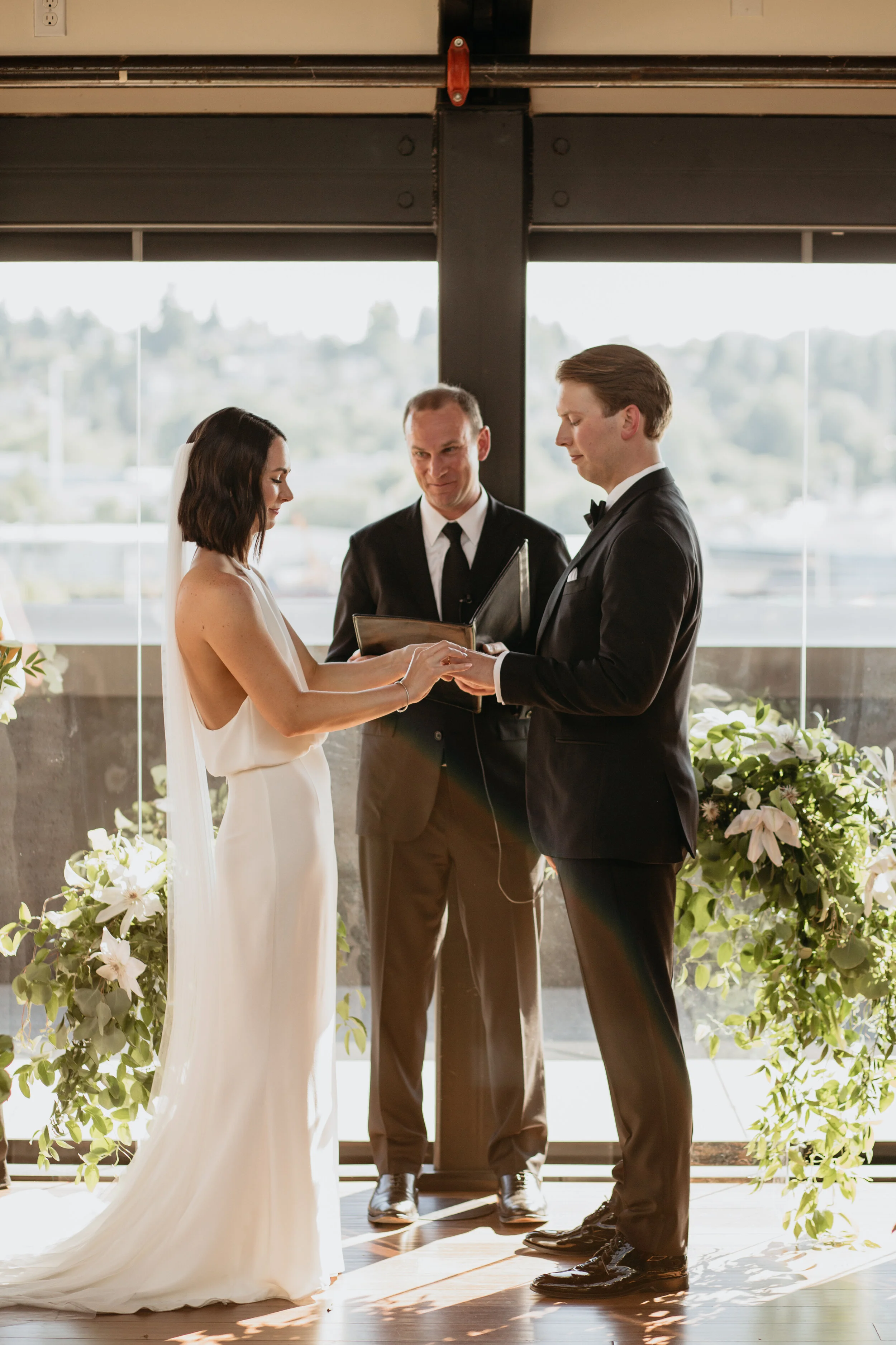 Sublime Stems | Justin Worrell Photography | Olympic Rooftop Pavillion | Wedding Wise