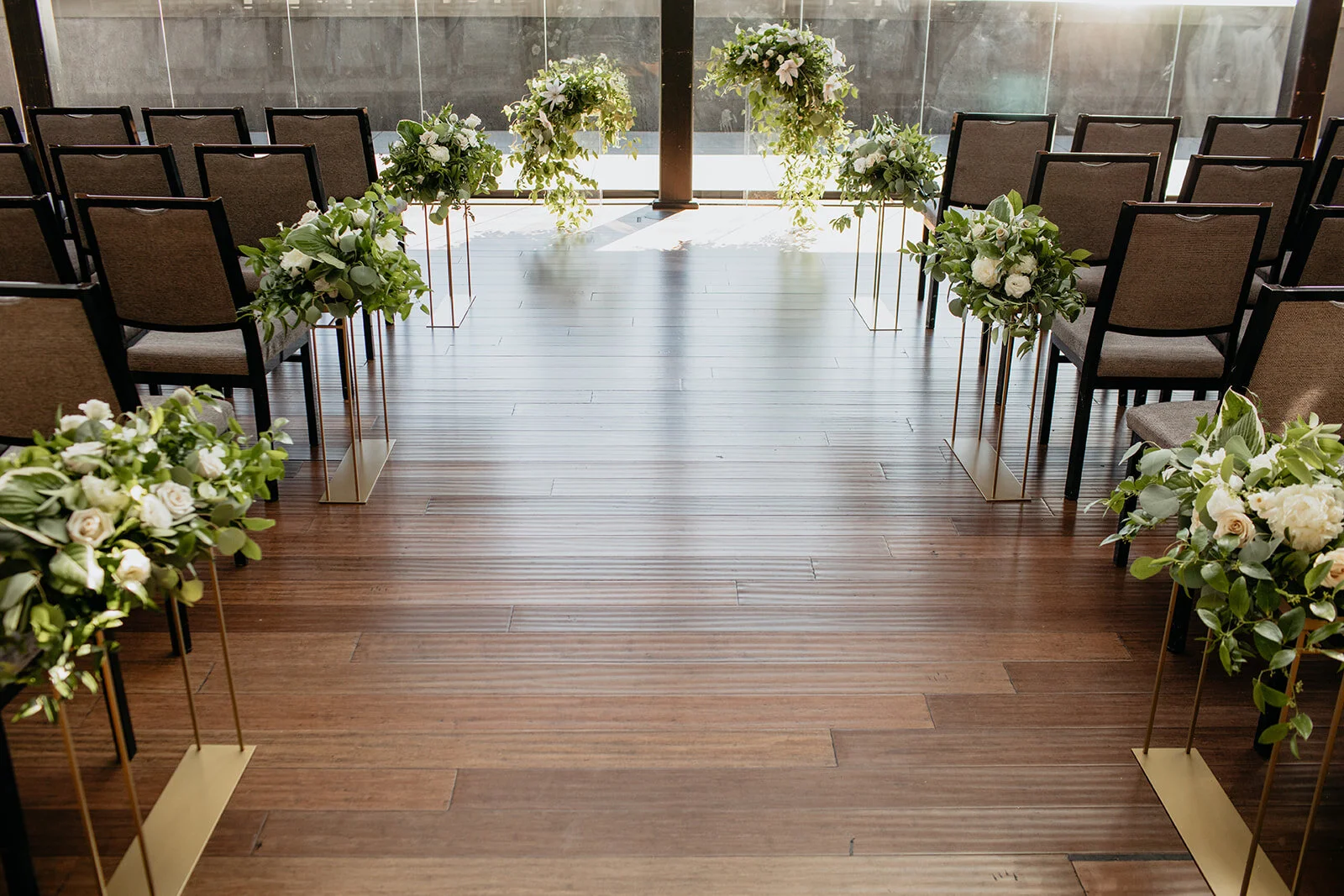Sublime Stems | Justin Worrell Photography | Olympic Rooftop Pavillion | Wedding Wise