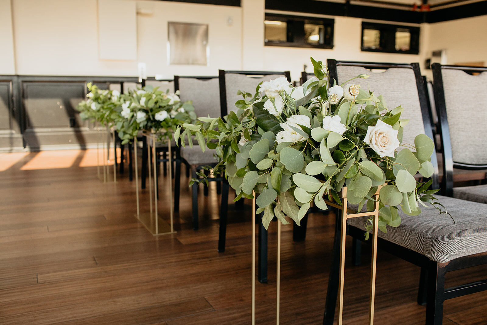Sublime Stems | Justin Worrell Photography | Olympic Rooftop Pavillion | Wedding Wise