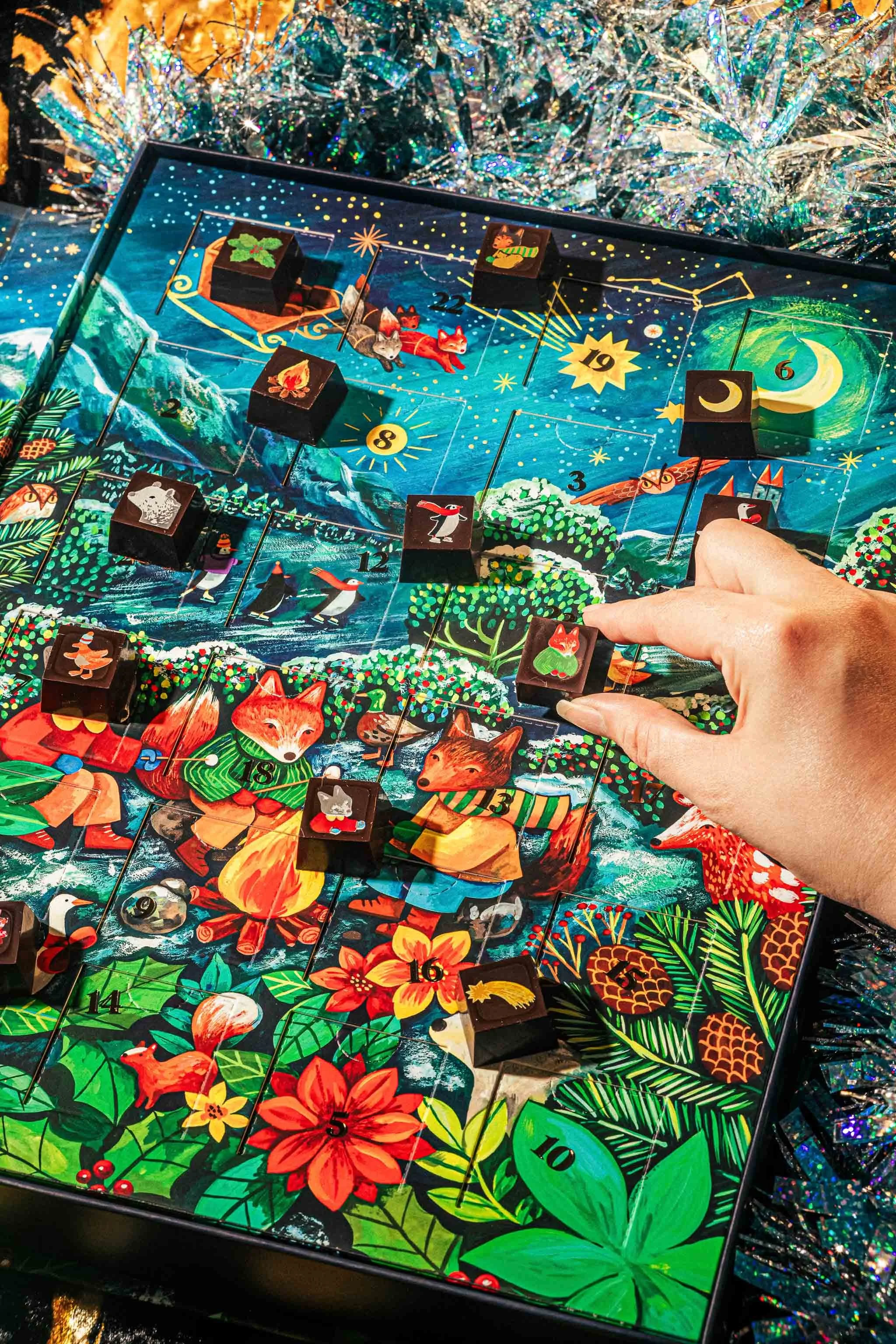 GourmetChocolate_Advent_Calendar_Luxury_Chocolates_Gift_Box.jpg