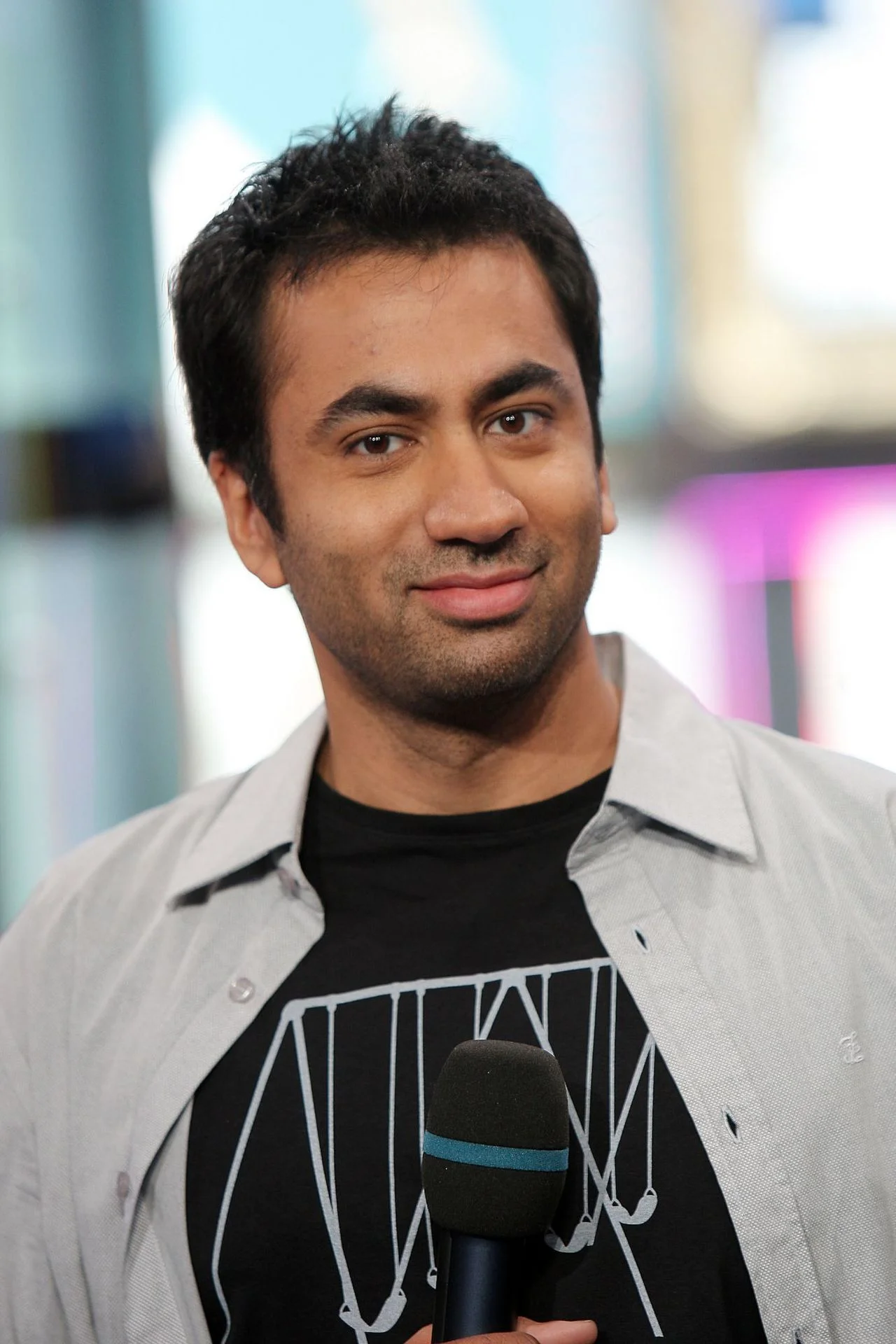 Kal Penn Books Two Summer Pics
