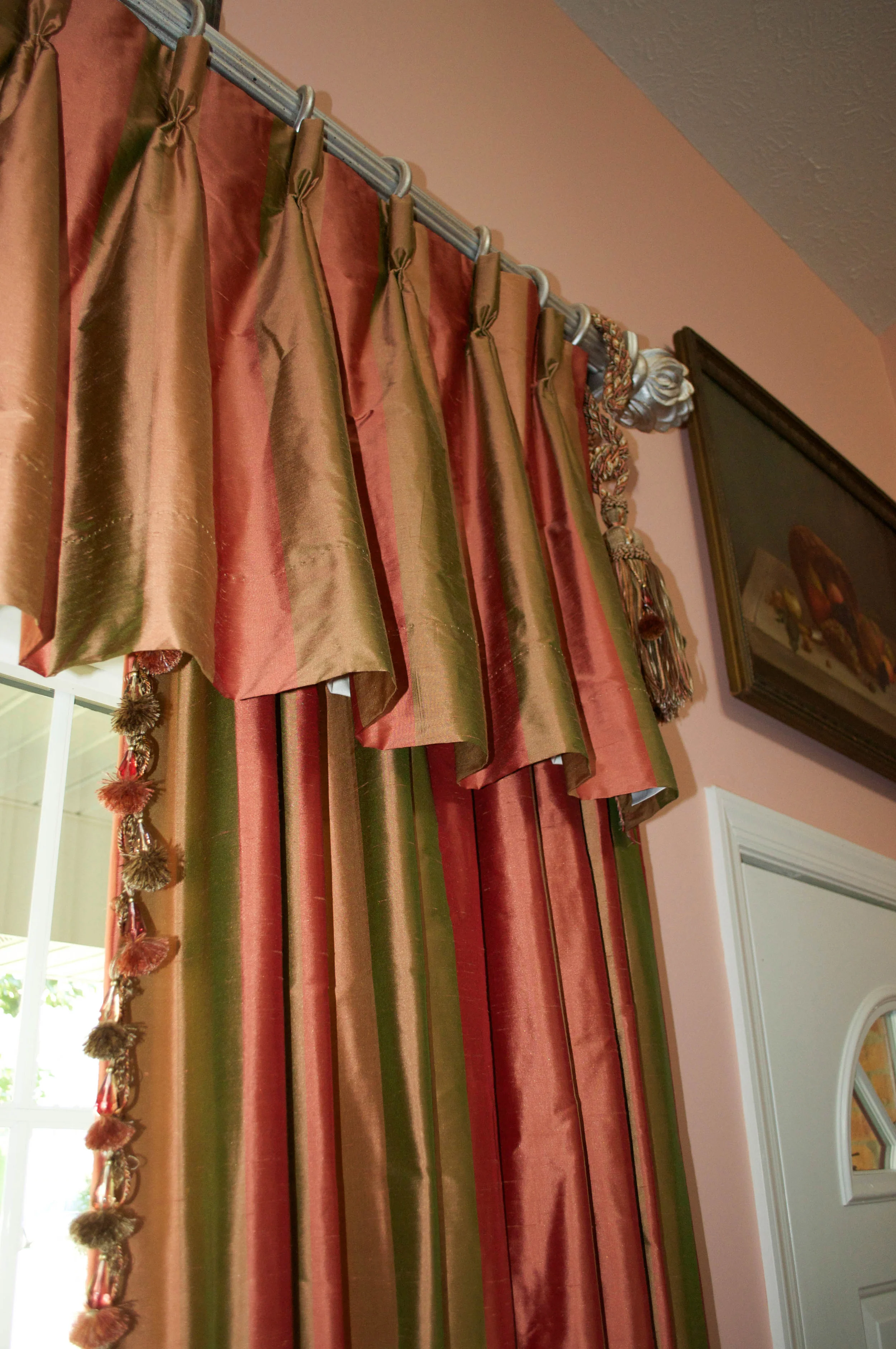 Living room curtain detail 1_0144.jpg