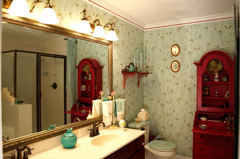 SENSATIONAL-SURROUNDINGS-BATHROOM.jpg