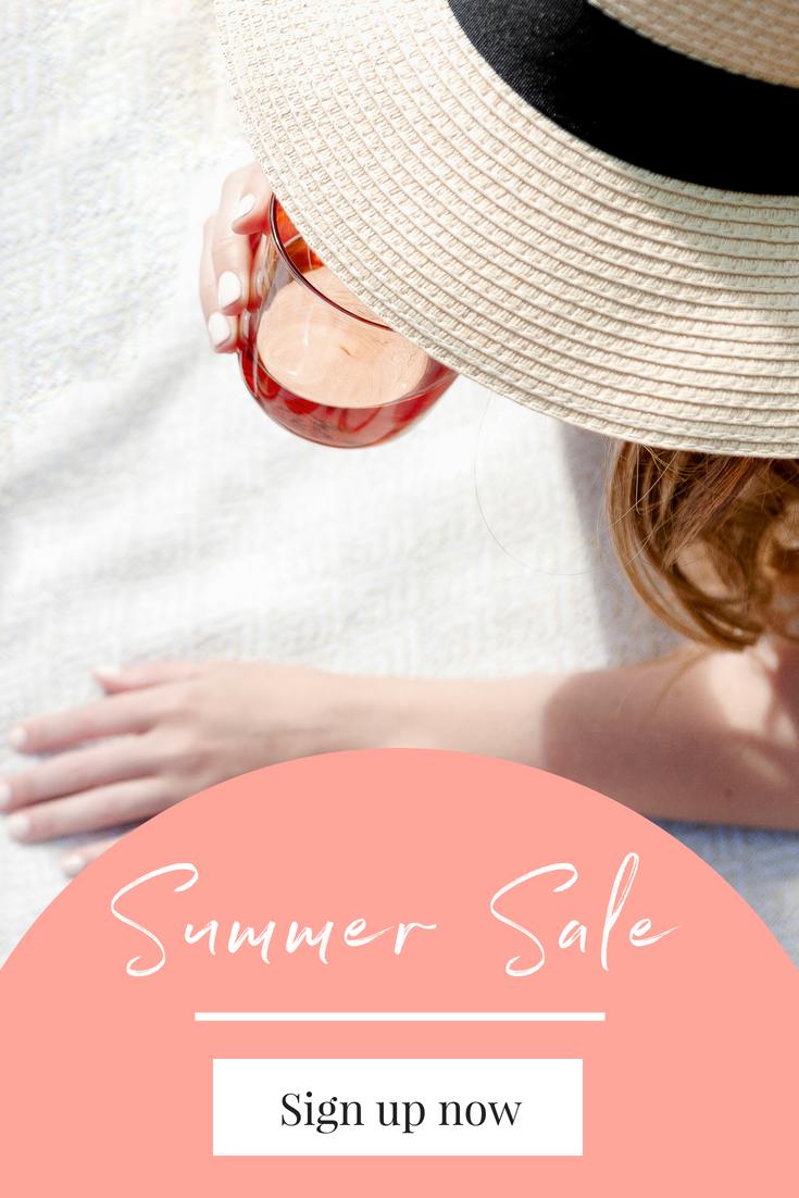 20 Graphics Ideas for your Summer Promotions from Haute Stock. Lifestyle Stock Photography for women business owners, bloggers and creative entrepreneurs.