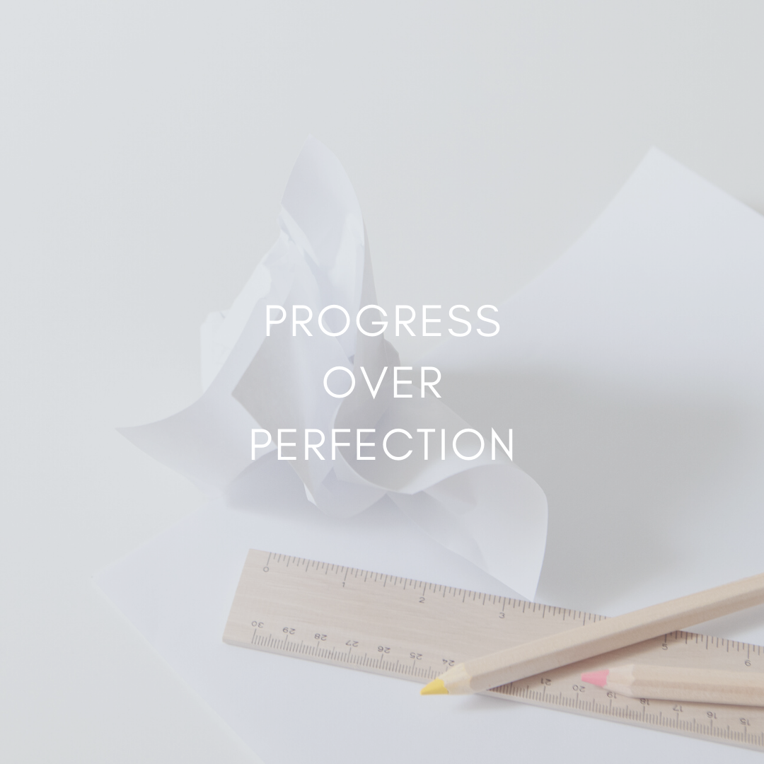 Beautiful free stock photos for women business owners and bloggers from Haute Stock. Free styled stock images. How to create beautiful quote images using free styled stock photos.