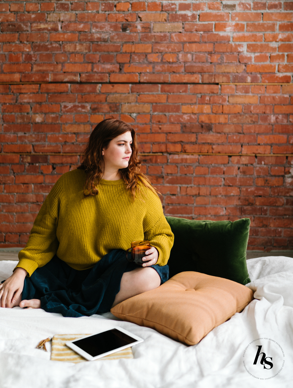 Urban Loft interior design, lifestyle and workspace stock photos. Plus size model in stock photography images from Haute Stock. Body diversity and body positivity stock photos for women entrepreneurs and bloggers.