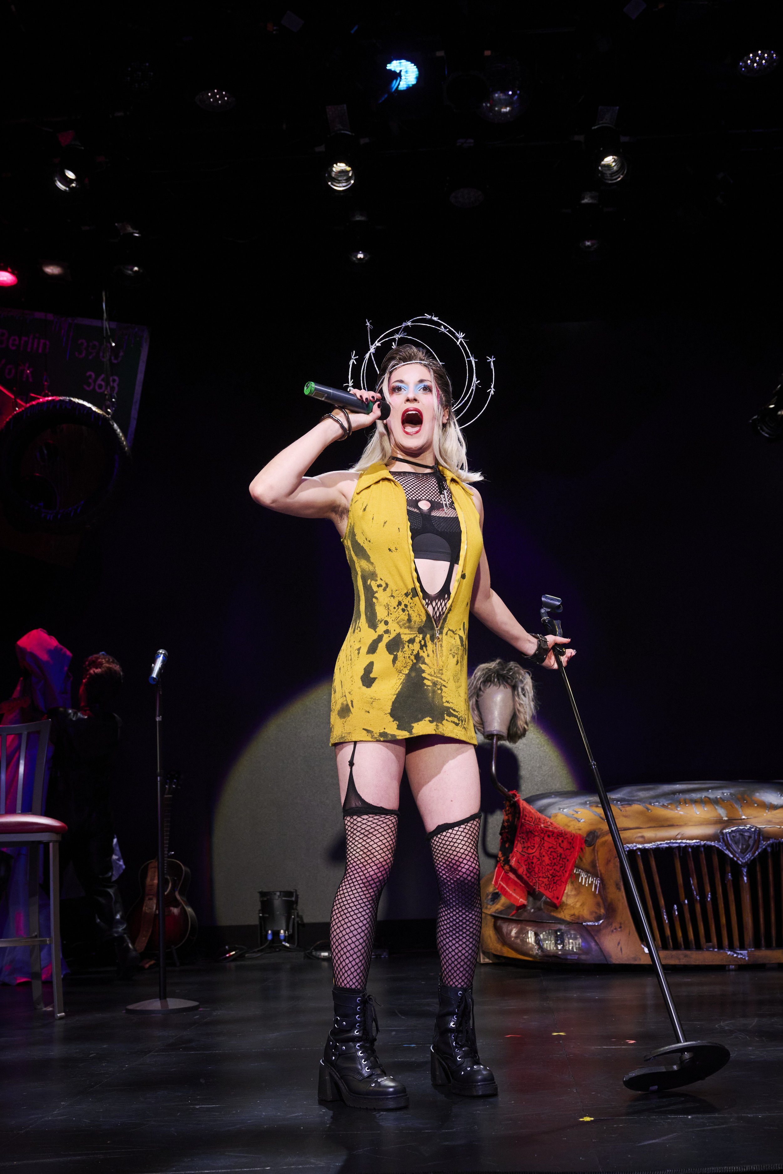 *260521_CityTheatre_Hedwig_KJH_043.jpg