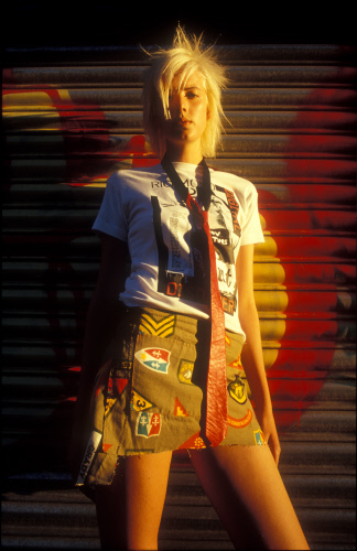 Teenagers in sportswear and ‘Hoodies’, these groups got the nickname ‘Chavs’. London 2000s. ©Matt Fagg/PYMCA