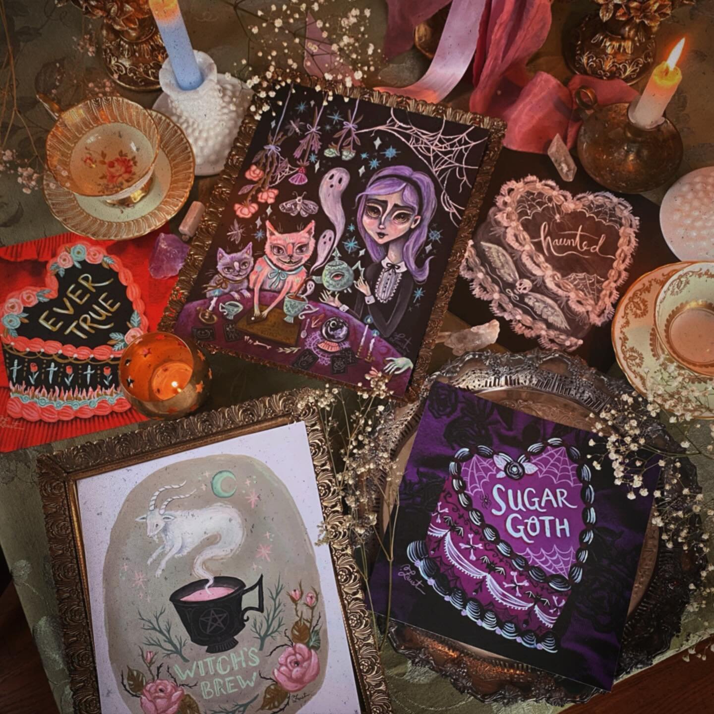 PrintUpdate: A sweet selection of tea &amp; cake prints are now available!🫖🍰🎀🖤 There&rsquo;s no better combo in the whole wide world✨

🖤And please enjoy my NEW  Ever True cake print - for all the fiery-hearted❤️&zwj;🔥🍰

*also plz swipe to the 