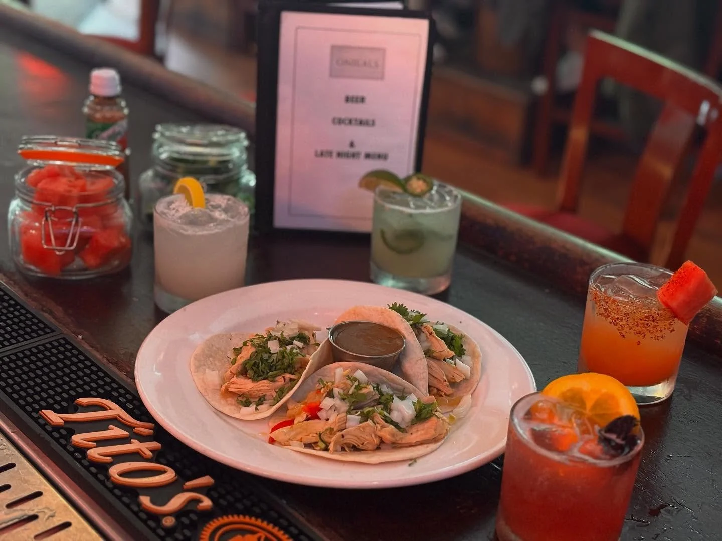 Happy Cinco de Mayo! 
Margarita and taco specials made with love all night long 🥹 🍋&zwj;🟩