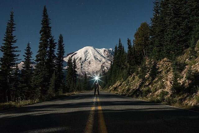 This moment of Outdoor Enlightenment brought to you by @aaronfrankmedia ⭐️
-
Anyone recognize that peak in the background??