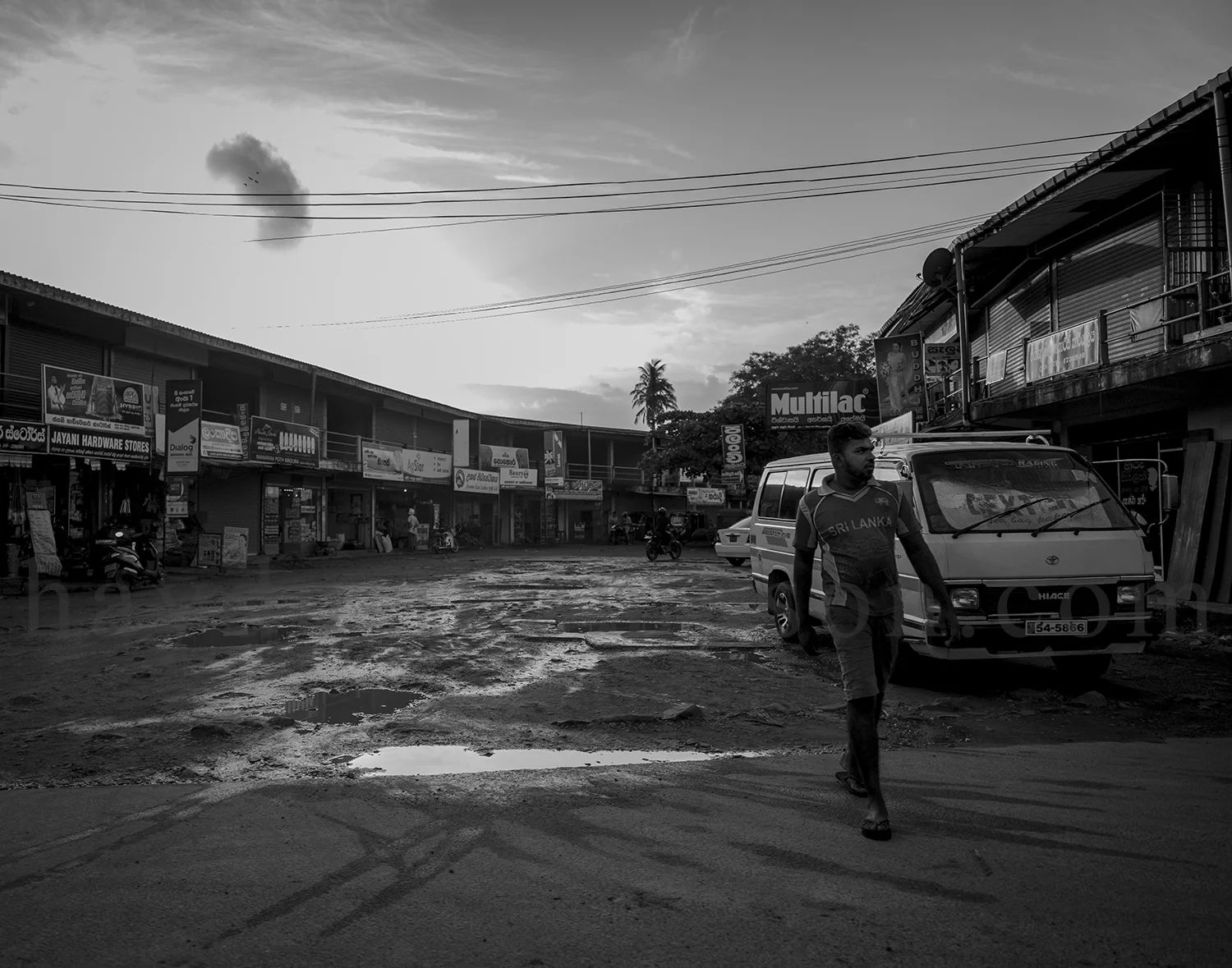 Stores of Kirinda