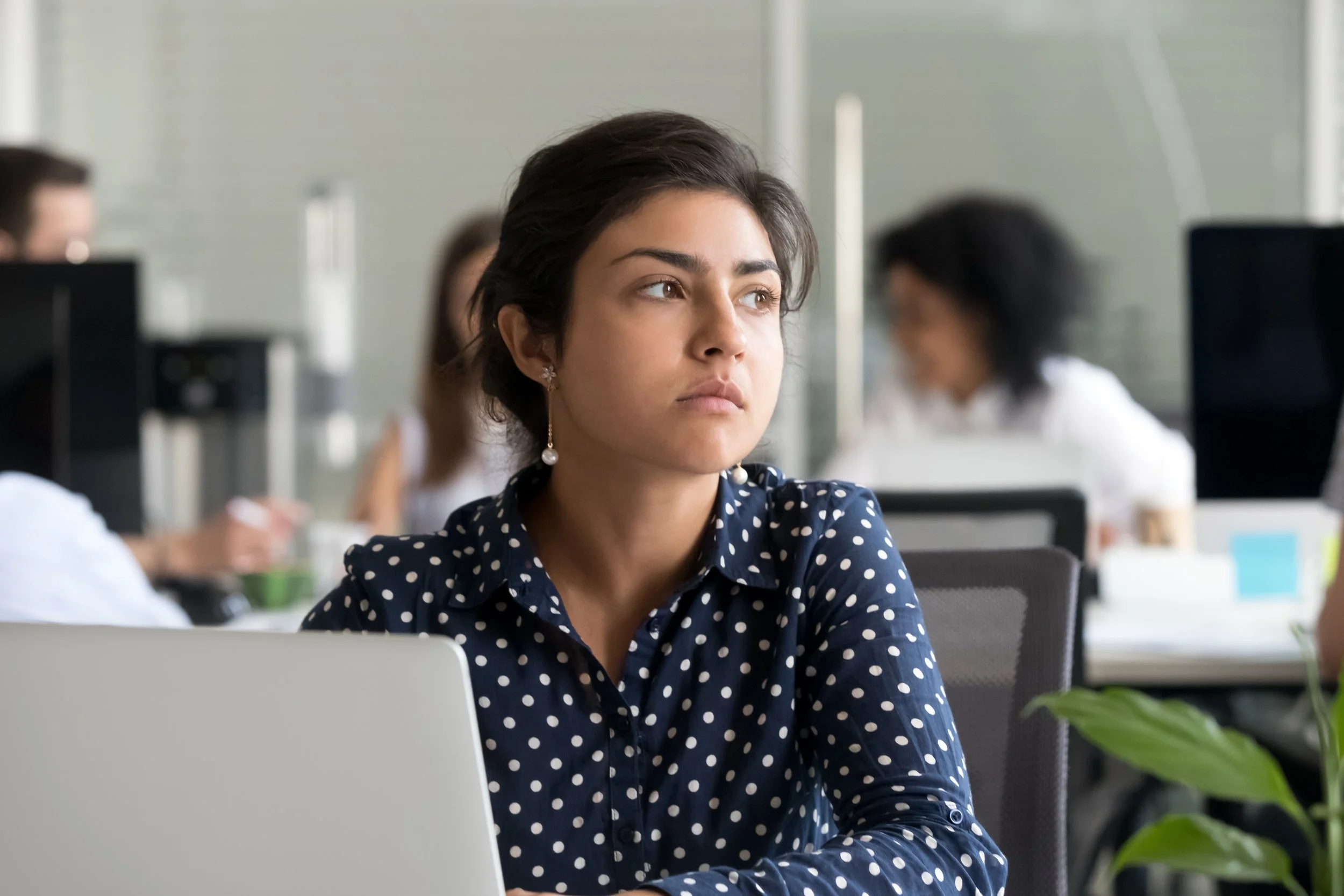Why “Job Hugging” Is the New Career Trend—and What It Means for You
