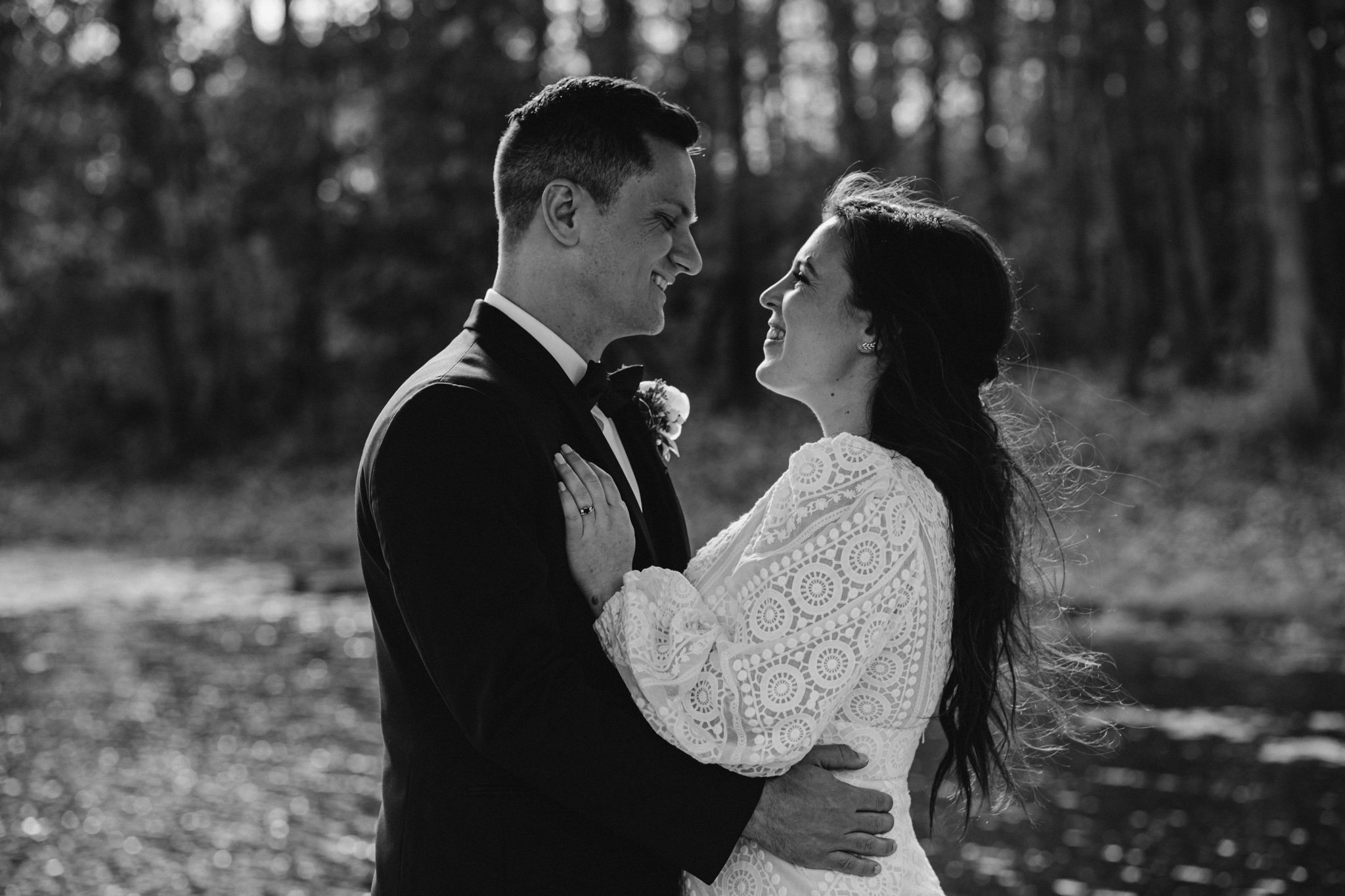 A couple on their wedding day in black and white.