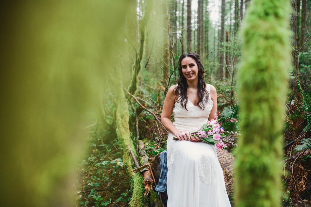 Rattlesnake Ledge WA Destination wedding -3.jpg