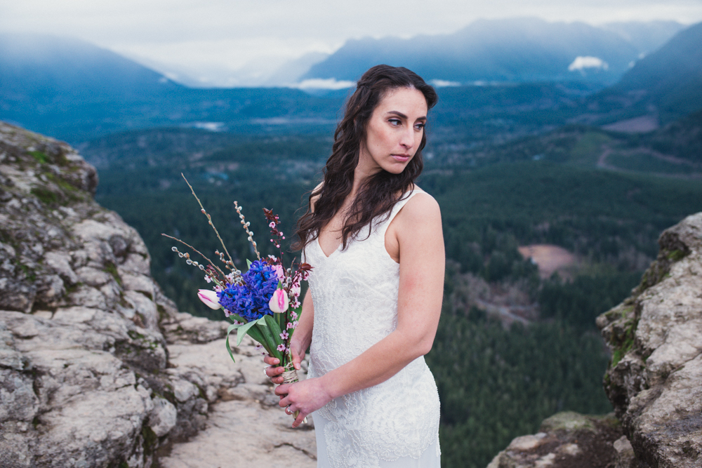 Rattlesnake Ledge WA Destination wedding -11.jpg