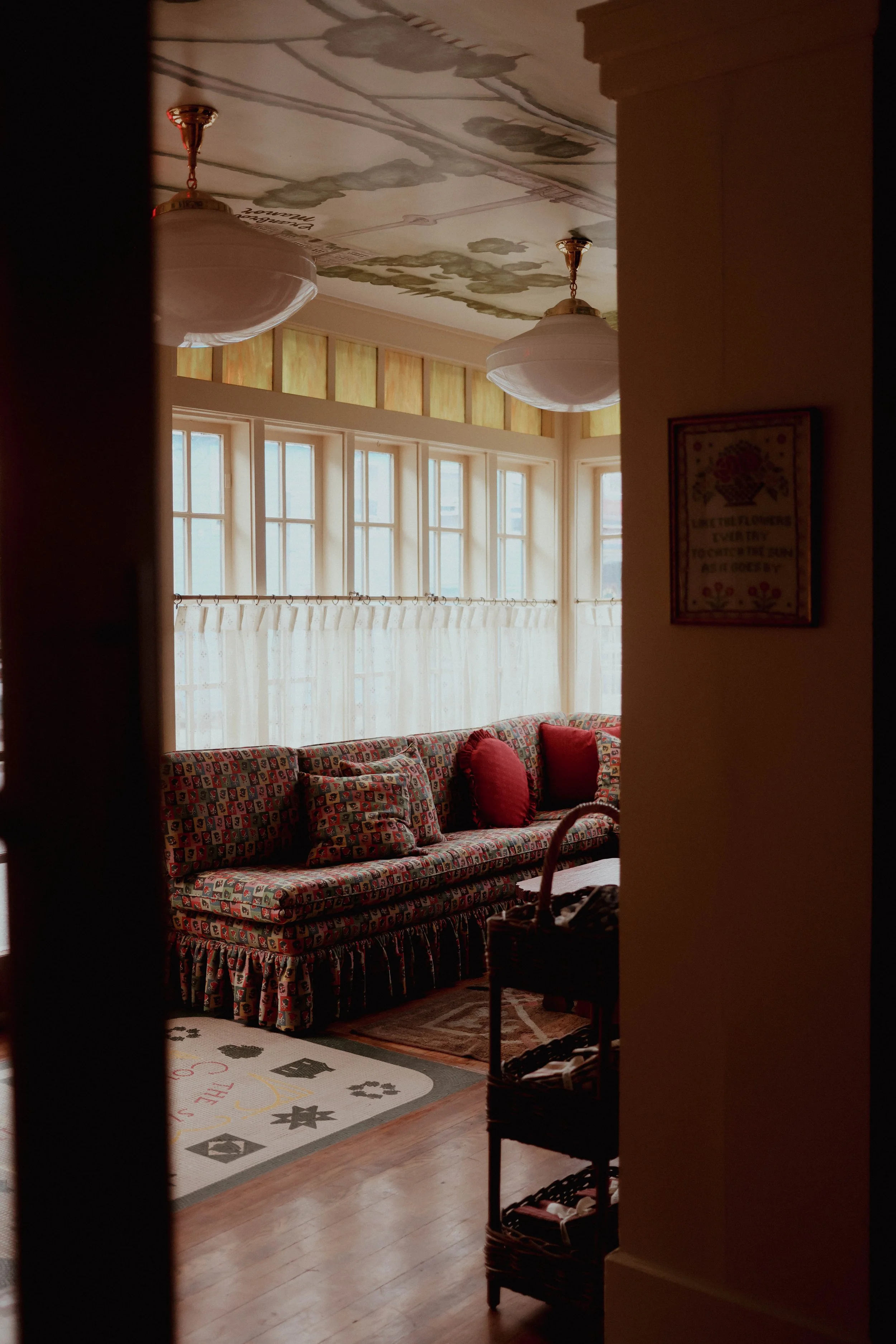 The Six Bells Countryside Inn: A Visit — folk