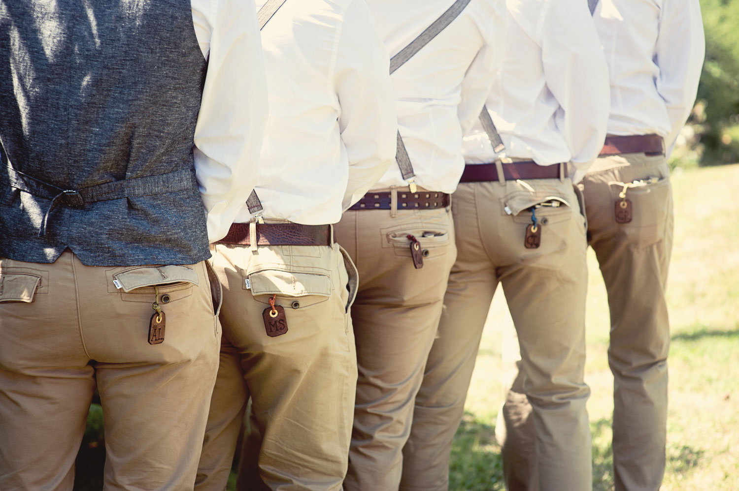 seattle-wedding-photographer-groomsmen-flasks.jpg