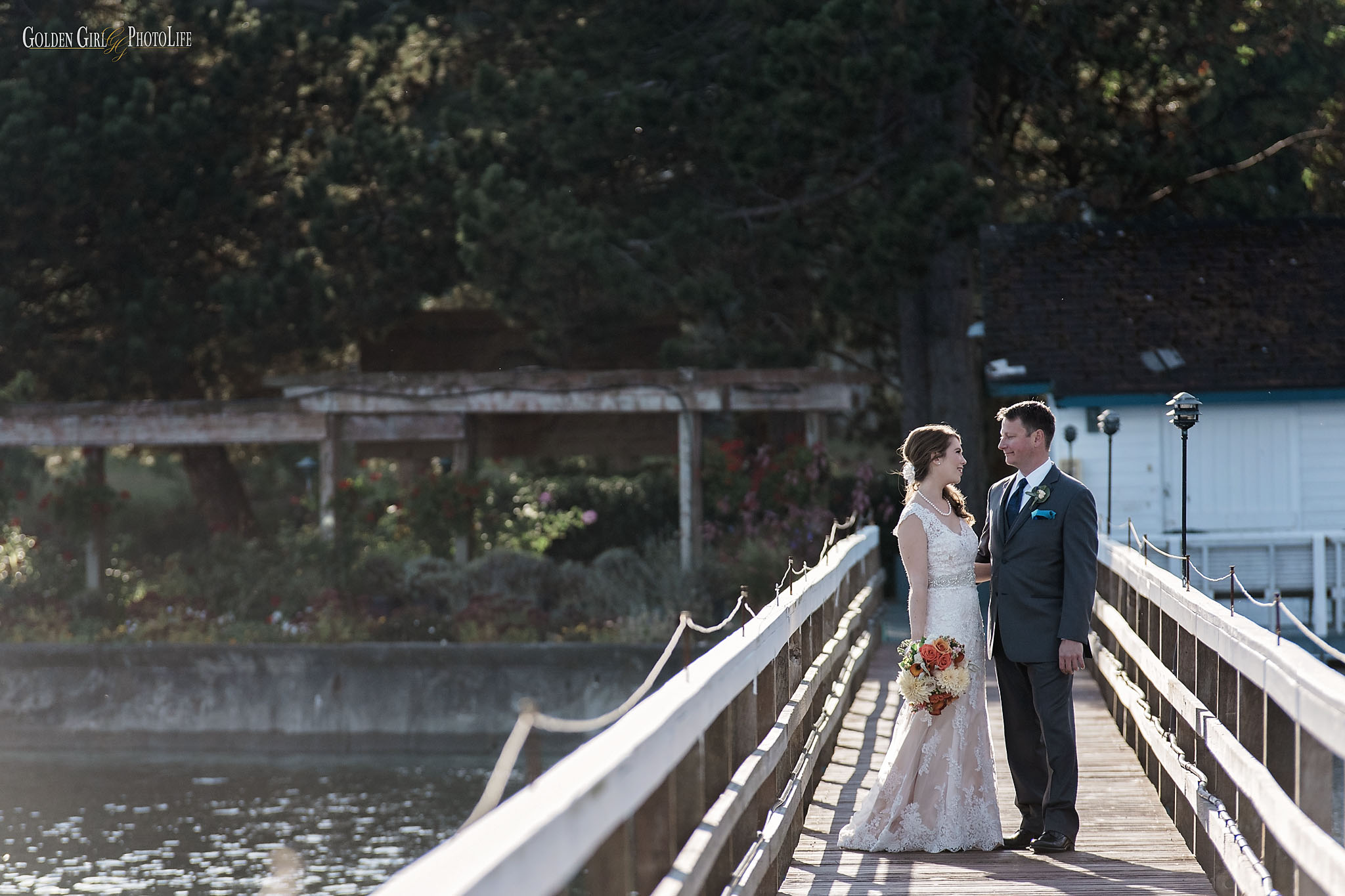 Kiana Lodge Bainbridge Island Poulsbo waterfront wedding autumn