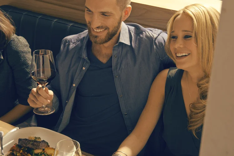 Moxies_DR-tripledate_136610.jpg