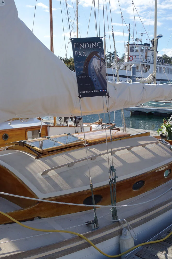 Outdoor Boat Sign