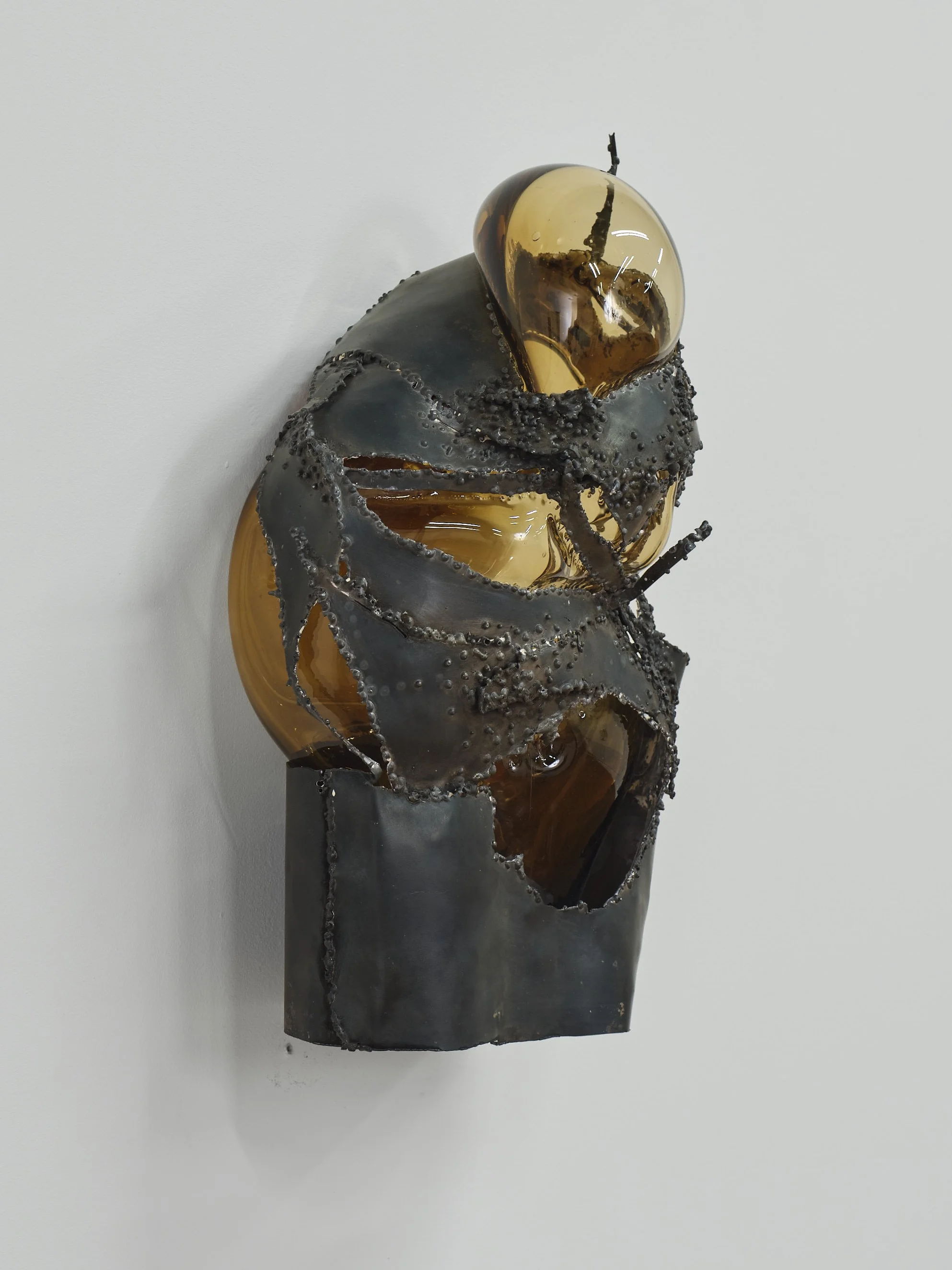 Metal and Sea: Sculpting with Steel