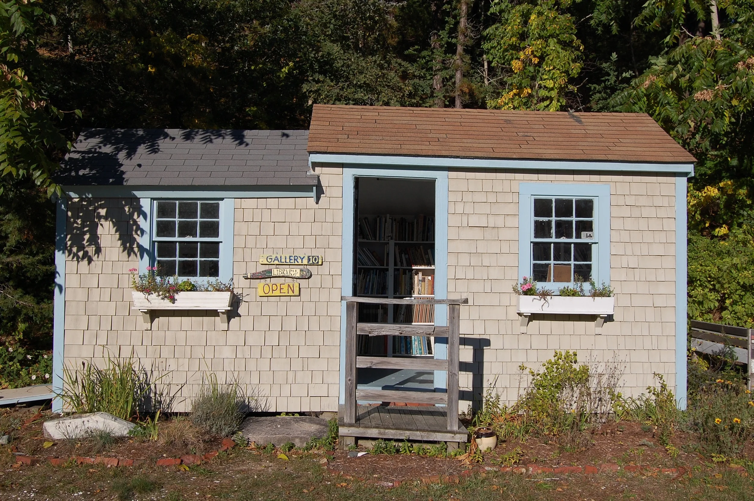 Gallery 10: Curated Encaustic Exhibition