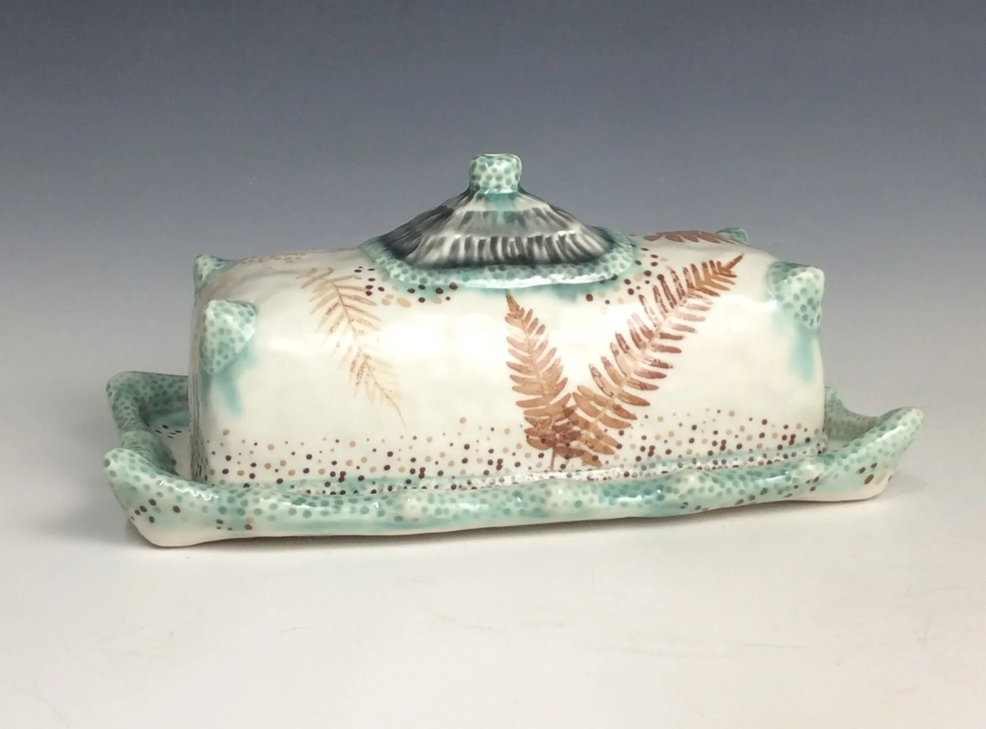 Slab-built Forms with Inventive Surfaces with Jen Gandee 