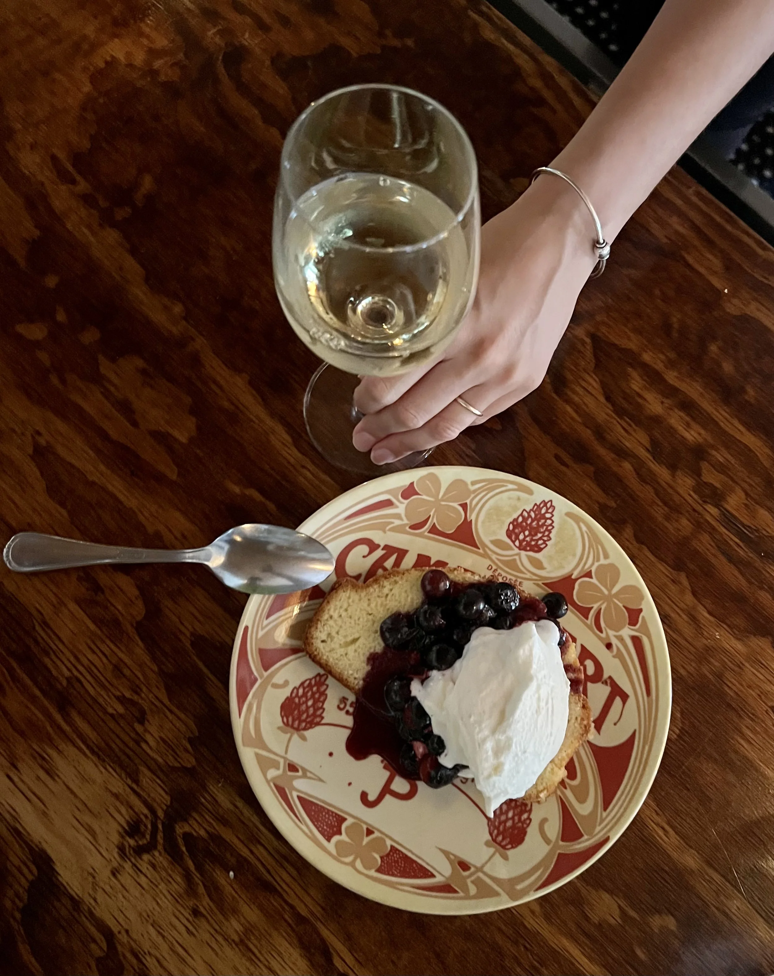 An Elegant Dinner Party (2)