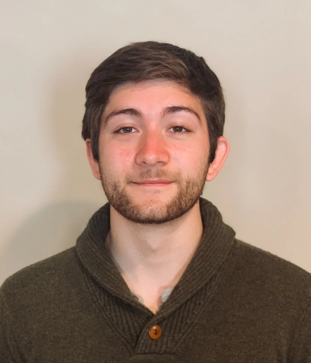 Devin Schinski 3rd year graduate student B.S. University of Illinois Urbana-Champaign, 2022 E: devin_schinski(at)berkeley.edu LinkedIn Devin's current research focuses on studying concentrated aqueous electrolytes at electrode interfaces. His w