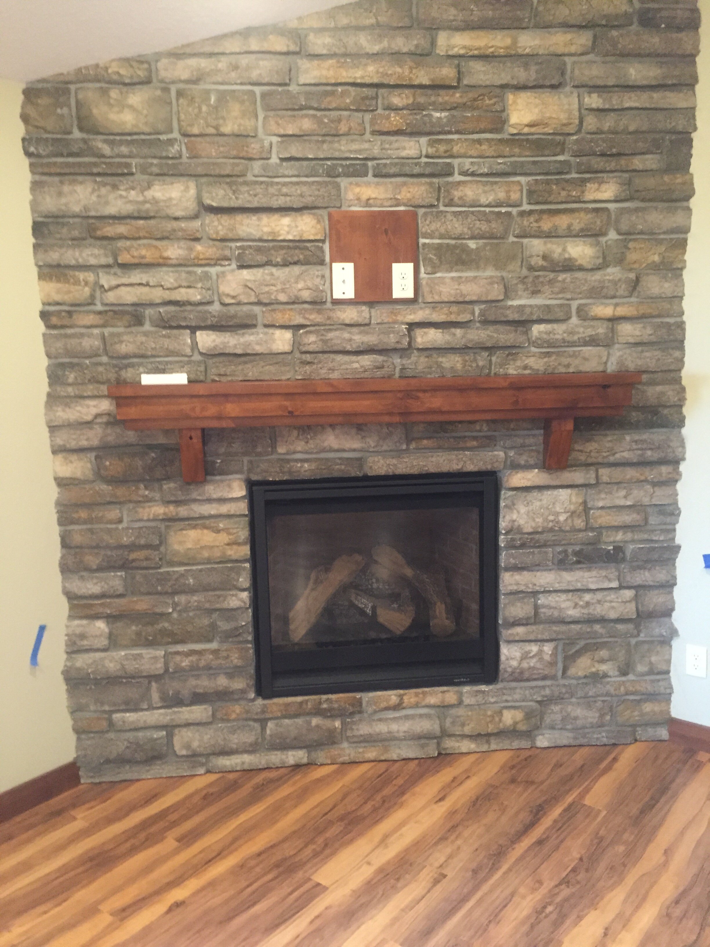 Studniski fireplace.JPG