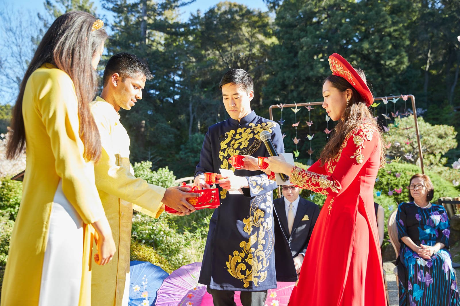 holy-jun-wedding-17-24-32-IMG_0207x-1646.jpg