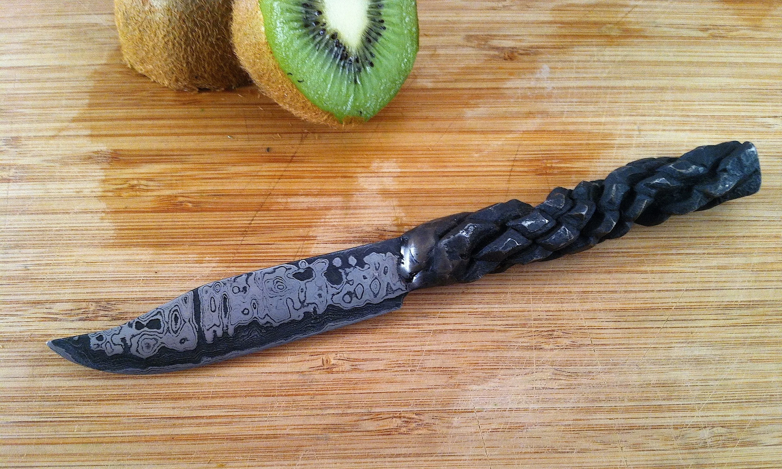 Damascus steel knife