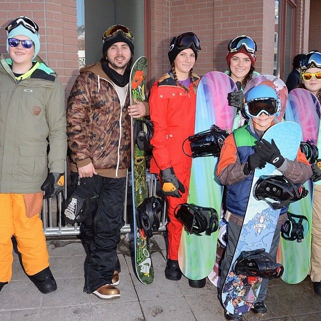 Danny Kass teaches kids how to snowboard at Learn to Ride Sundance. Amazing weekend!! #LTR #learntoride #sundance #oakley #oakleyfamily #oakleyshades  #shredding #parkcity