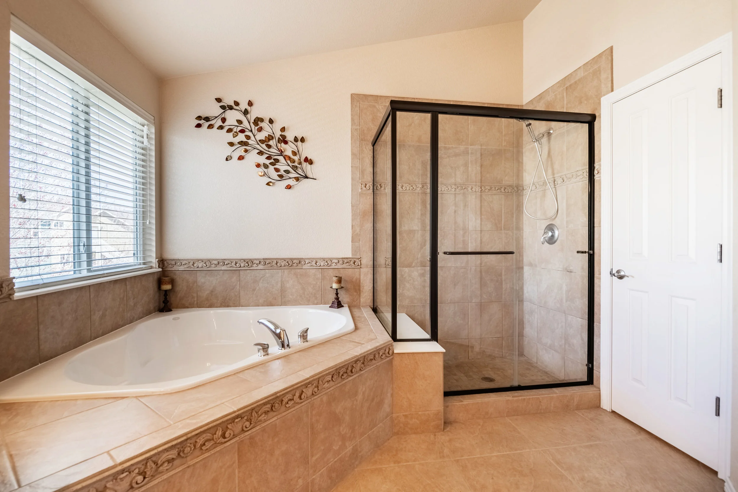 14113 Roaring Fork Cir-print-031-5-2nd Floor Master Bathroom-4200x2801-300dpi.jpg