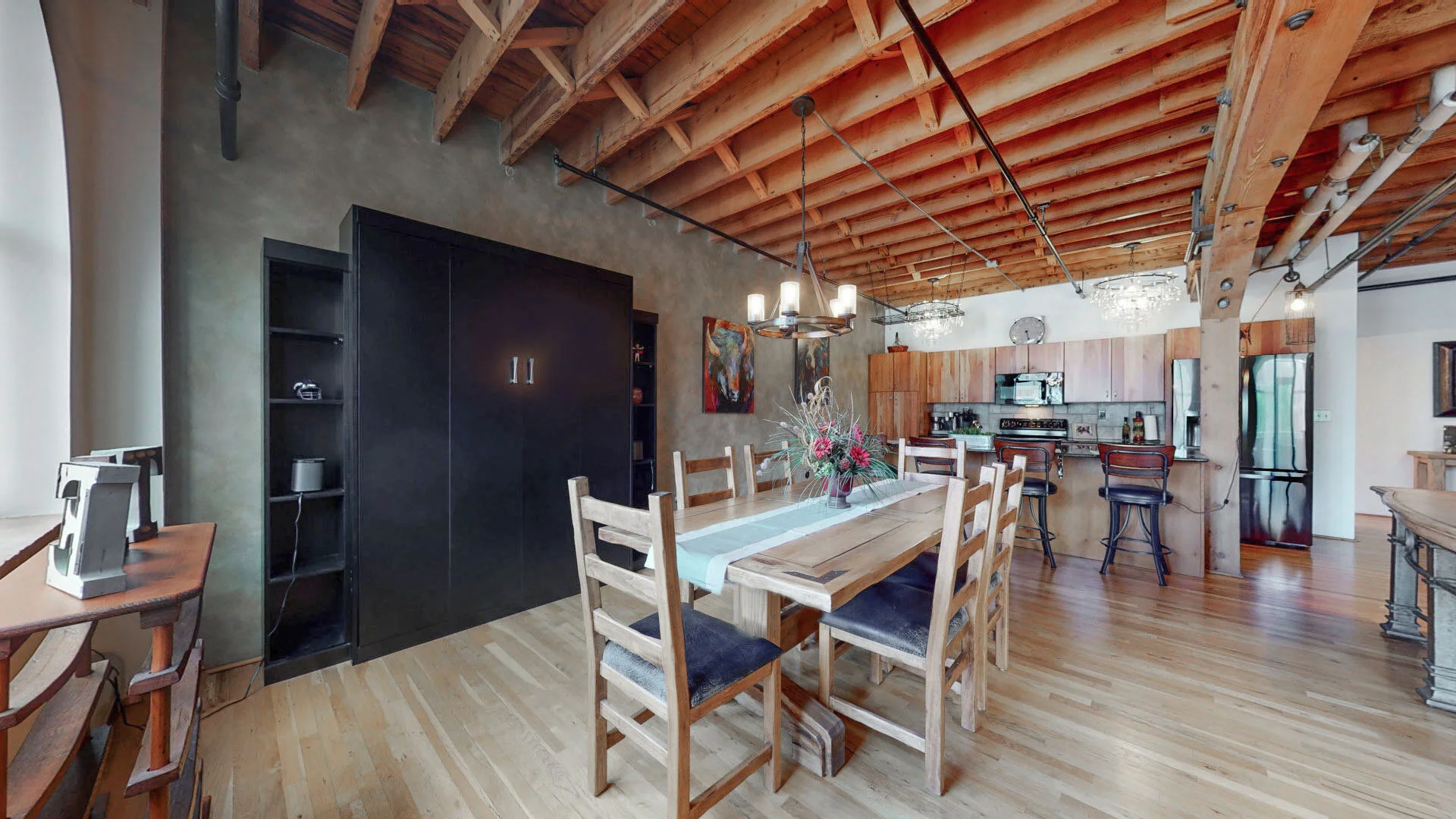 10 - Dining Area.jpg