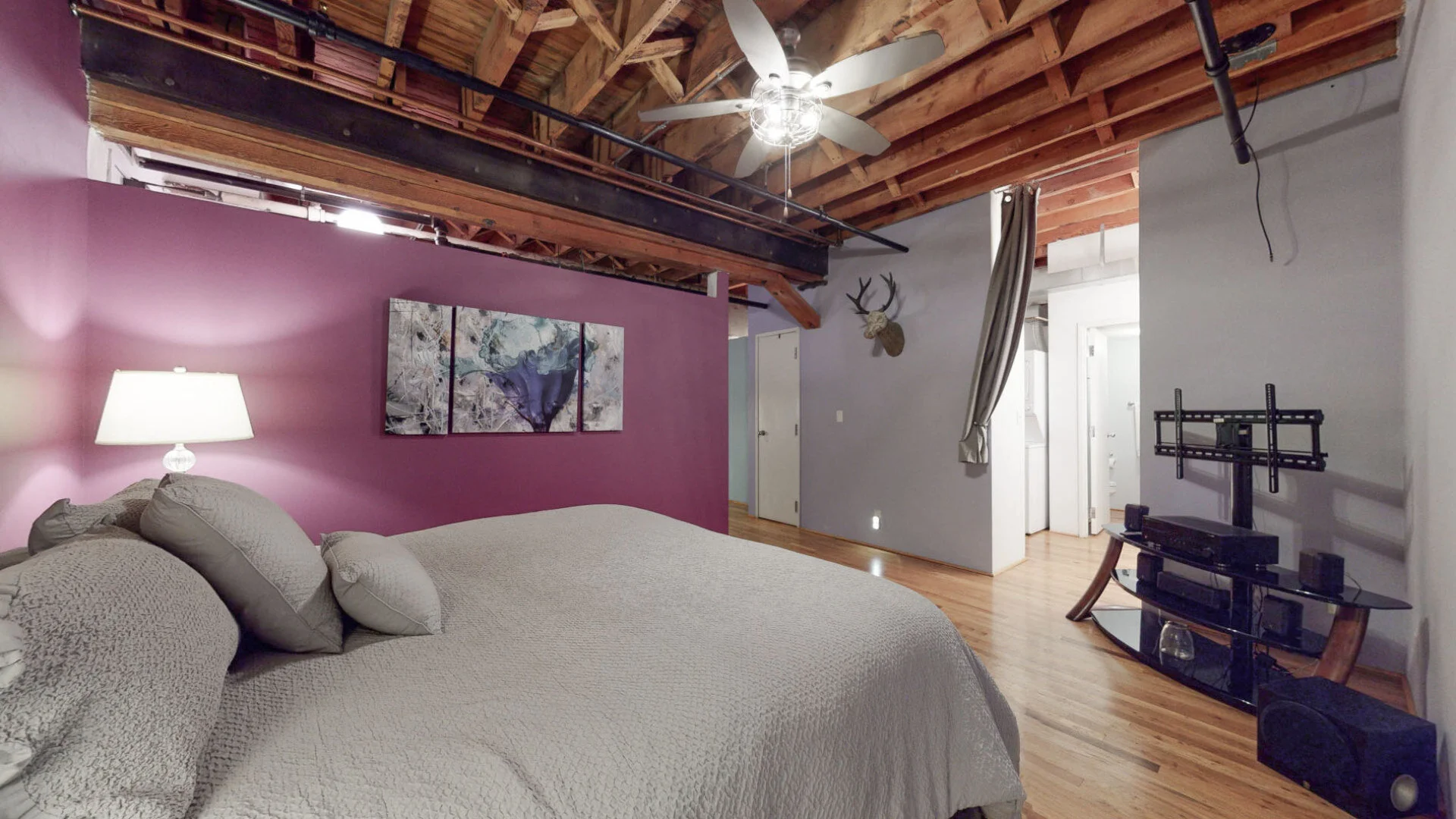 18 - Room 1.jpg